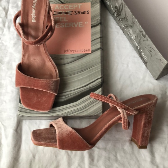 Never worn! - Picture 2 of 2